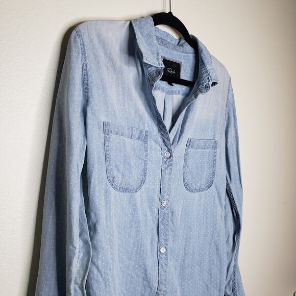 Rails| Carter Light Vintage Polka Dot Chambray - Picture 3 of 13